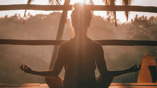 Yoga für eine bessere Verdauung: Sanfte Hilfe bei Blähbauch, Verstopfung & Co.